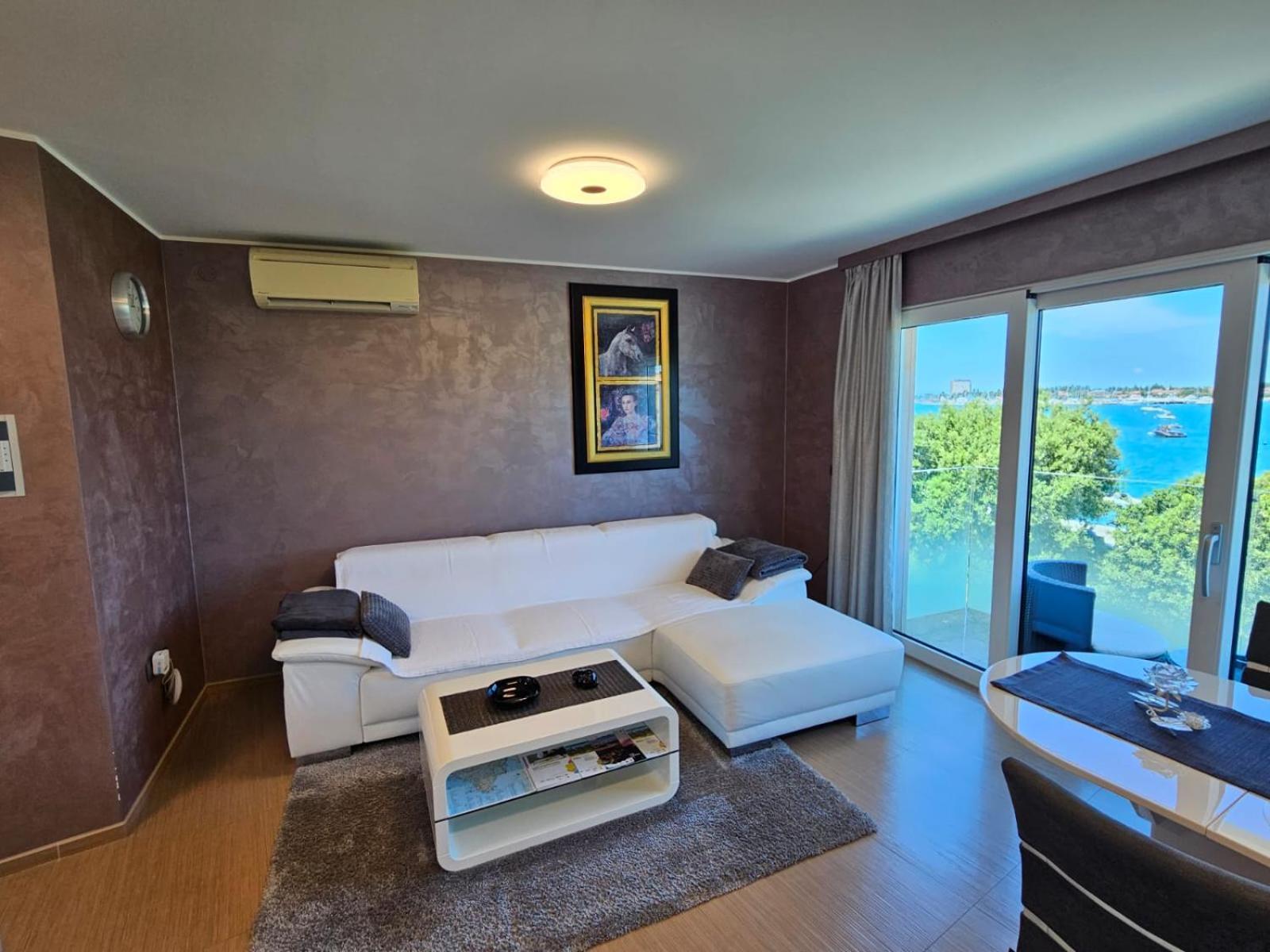 Apartments Riva-Interauto Umag Zewnętrze zdjęcie